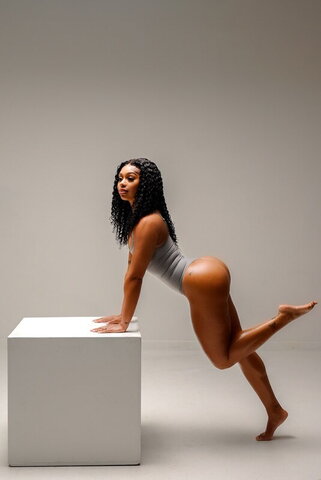AlmondXMilk nude photo 2