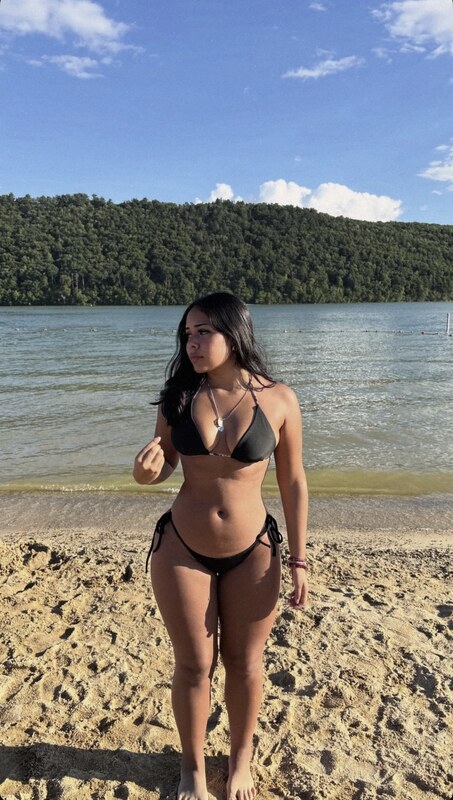 Alo Agui nude photo 1