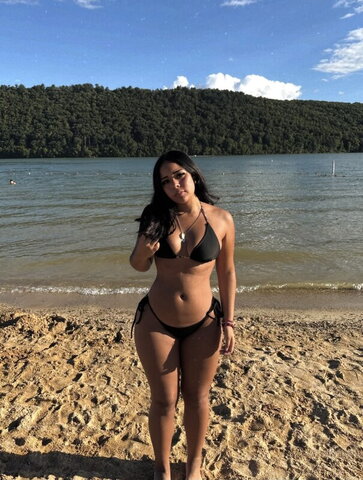 Alo Agui nude photo 1