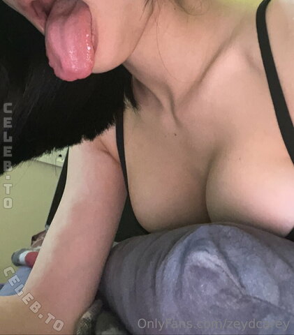 Alya Vural nude photo 36