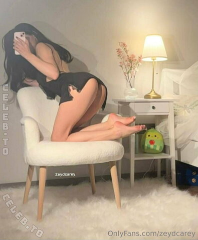 Alya Vural nude photo 32