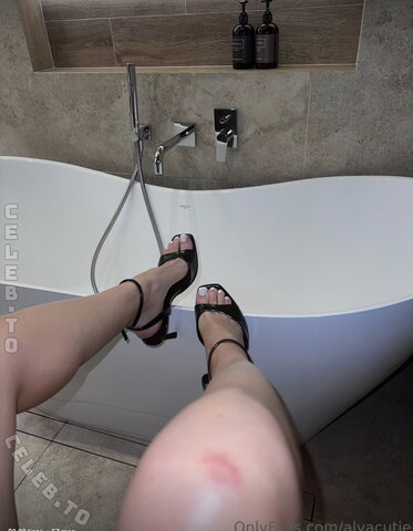 Alya.cutieee nude photo 10