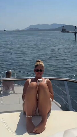 Alysa Ruppert – From a TikTok of one of the Loxic models