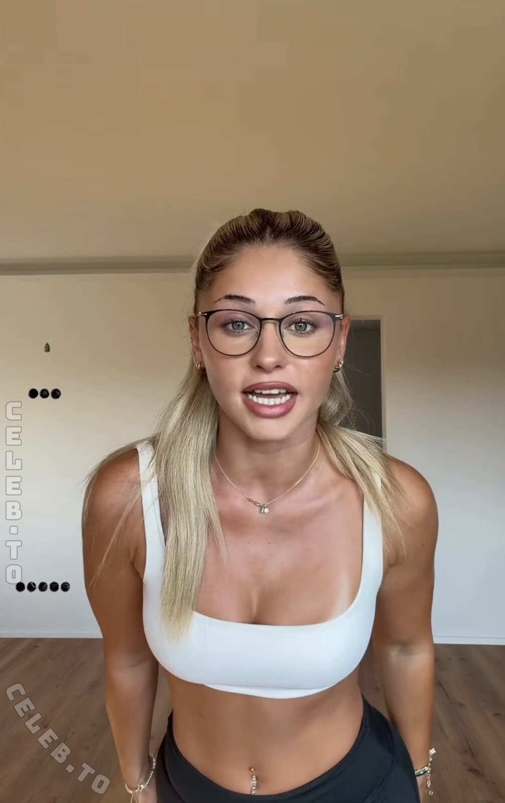 Alysa Ruppert nude photo 1