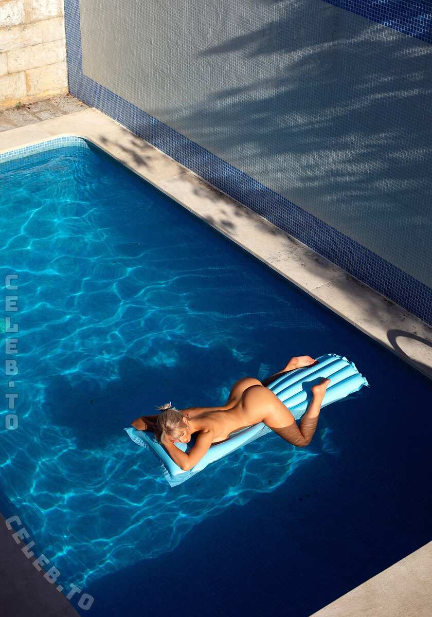 Amalie Olufsen nude photo 36