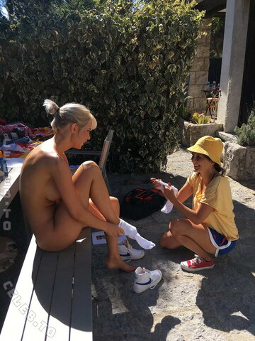 Amalie Olufsen nude photo 1