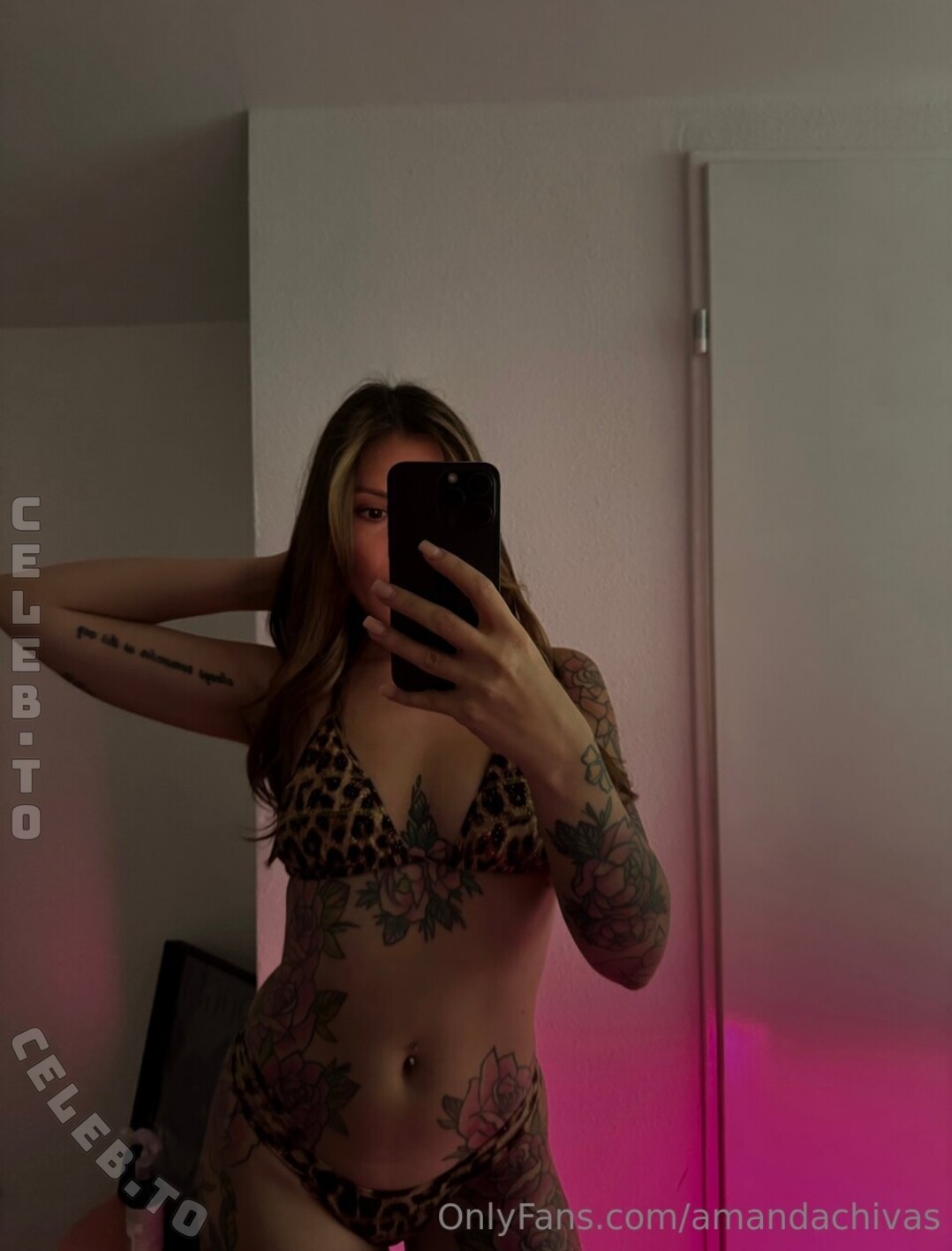 Amanda Chivas nude photo 12