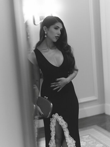 Amanda Diaz nude photo 6