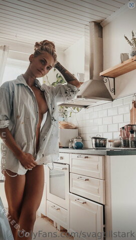 Amanda Essen nude photo 30