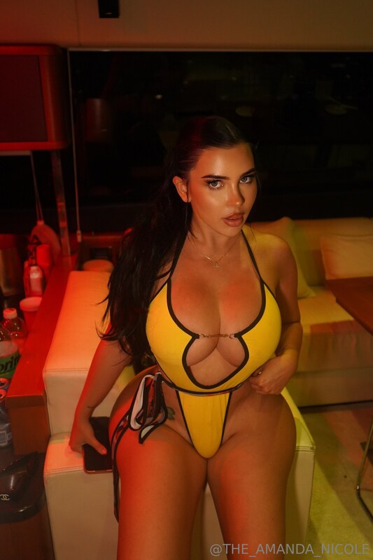 Amanda Nicole nude photo 16