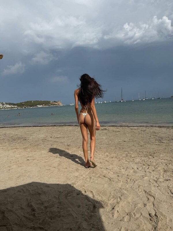 Amanda Rojas nude photo 10