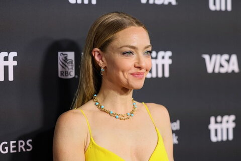 Amanda Seyfried nude photo 11