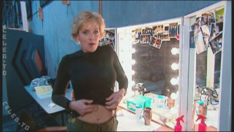 Amanda Tapping nude photo 30