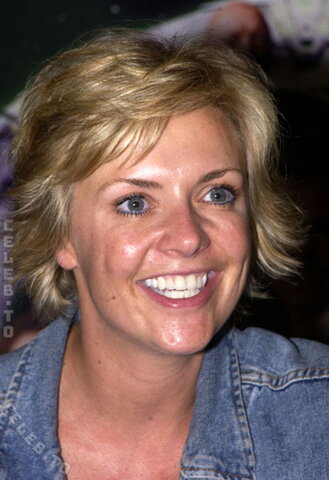 Amanda Tapping nude photo 5