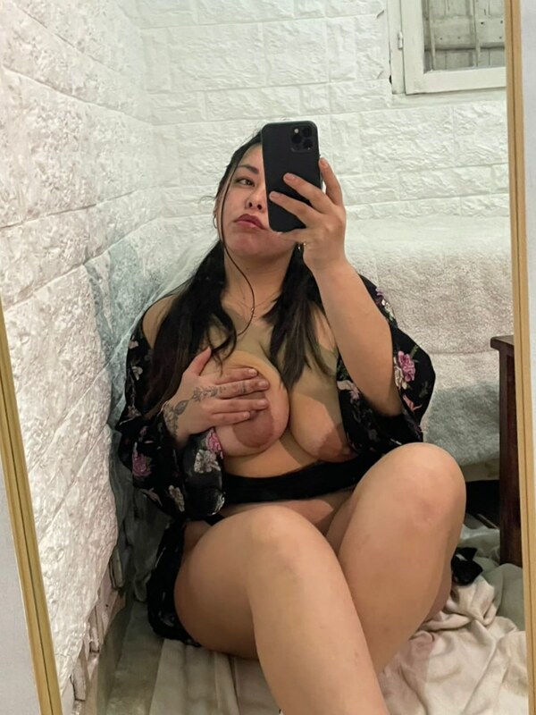 amandabigtitty nude photo 16