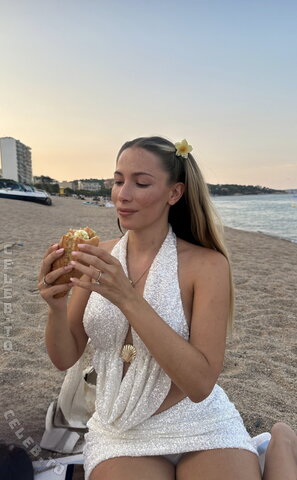 amanda.c.emilia Sexy (1 photo)