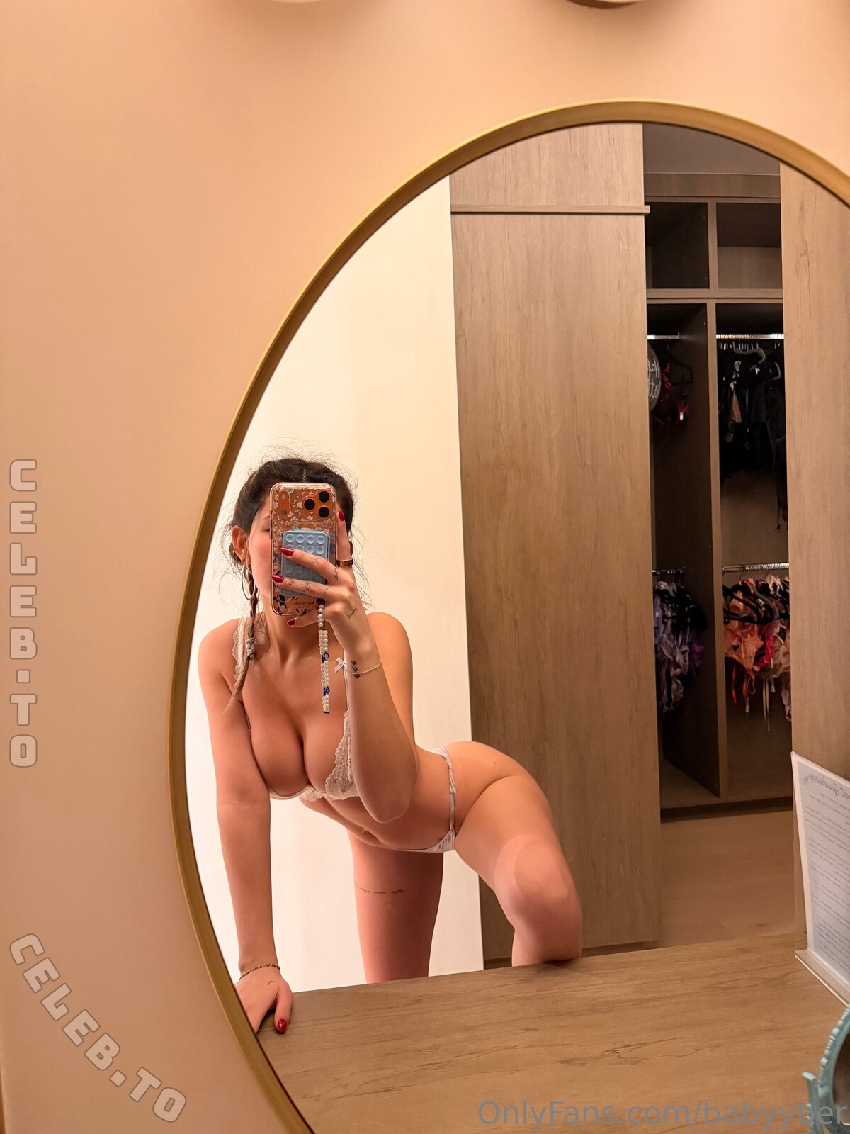 Amber Costigan nude photo 3