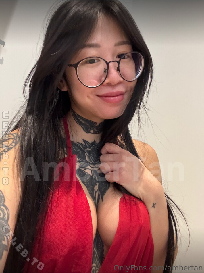 Amber Tan with DD cups nude photo 5