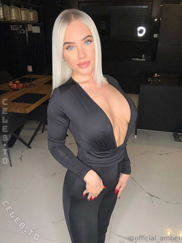 Amber Vogt nude photo 7