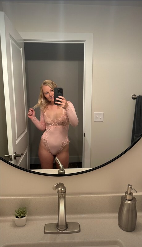 Amber nude photo 18