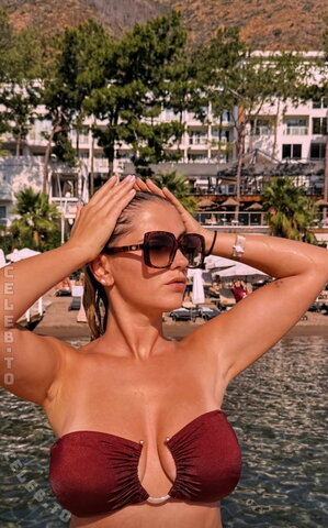 AmberXvd nude photo 9