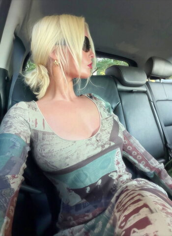 Amelia Eve Gibson Sexy (1 photo)
