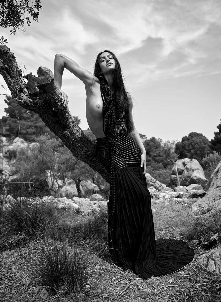 Amelia Gray Hamlin nude photo 7
