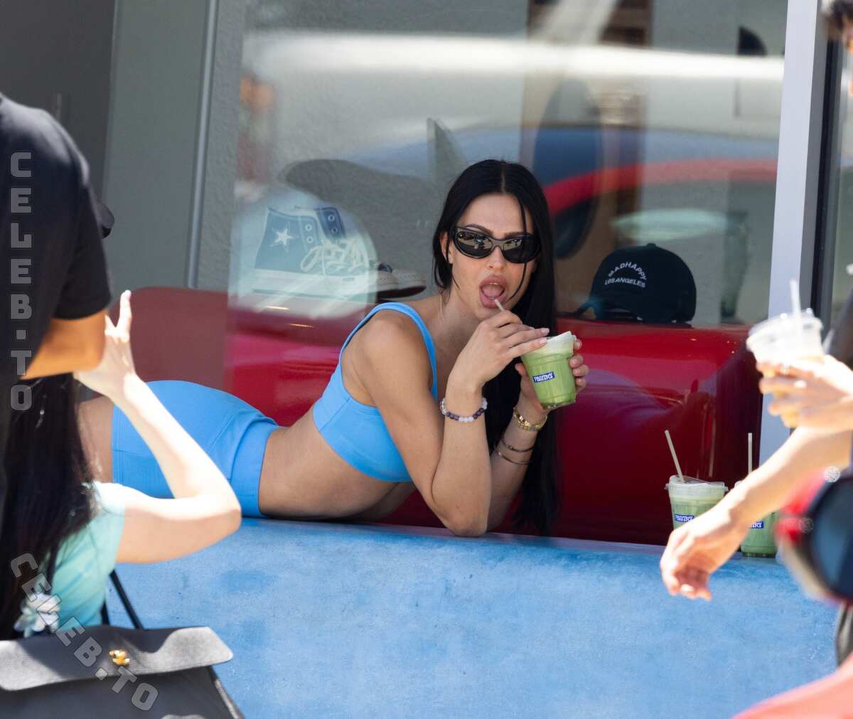 Amelia Gray Hamlin nude photo 6