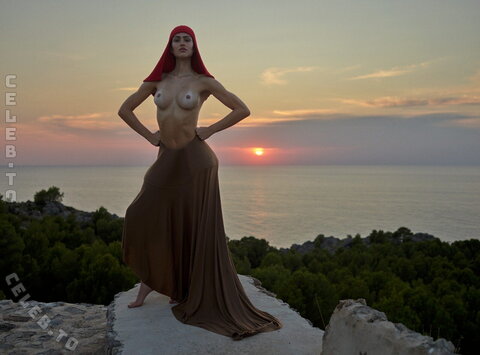 Amelia Gray Hamlin nude photo 39