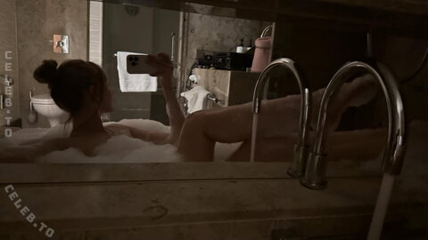 Amelie Dilla nude photo 17