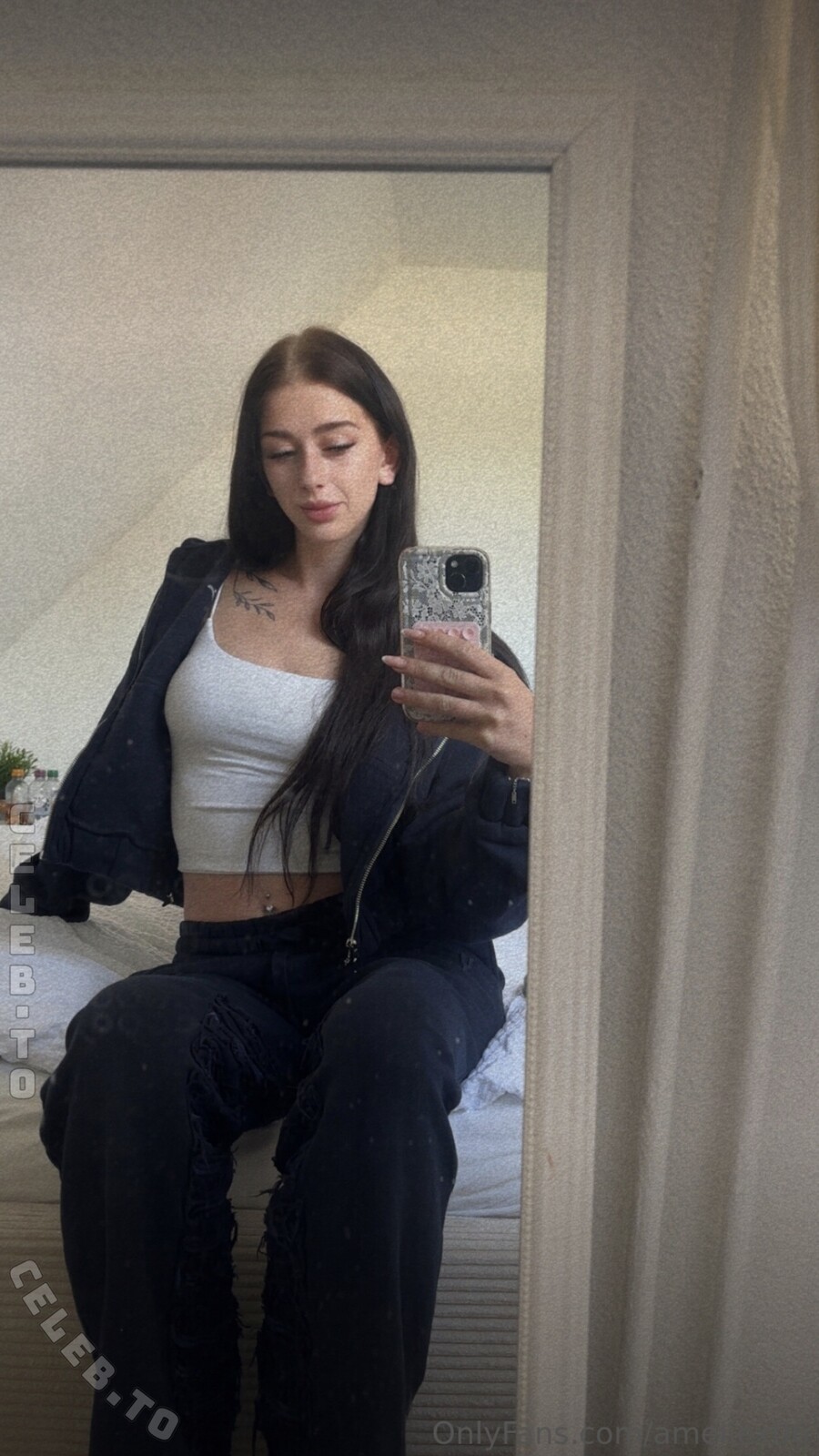 ameliex06 nude photo 1