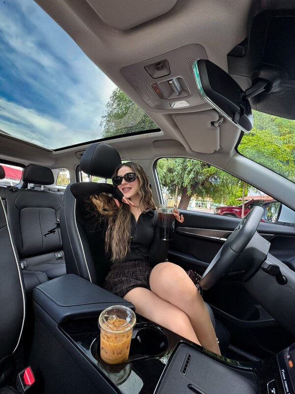 amevs098 nude photo 7