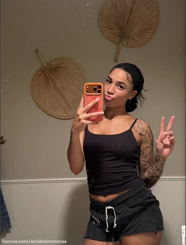 Amiah Simmons nude photo 1