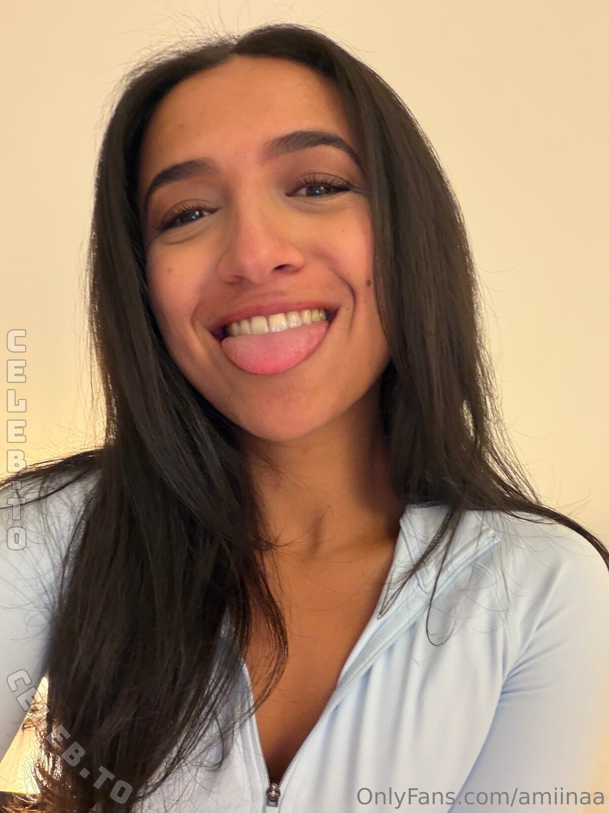Amiinaa nude photo 9