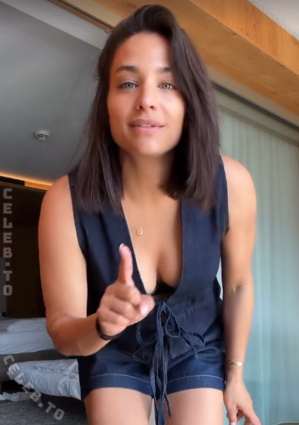 Amira Aly nude photo 5