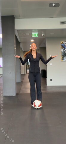 Amira Dahl photo 2