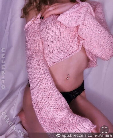 Amira Wirth Sexy (2 photos)