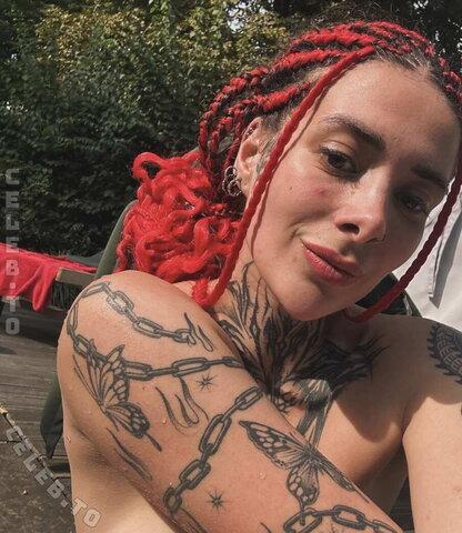 _amk696 nude photo 21