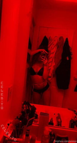 Amxnduh nude photo 12