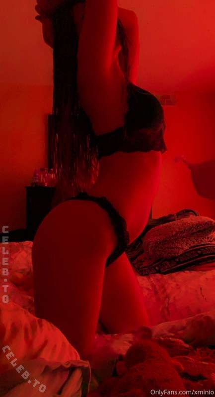 Amxnduh nude photo 5
