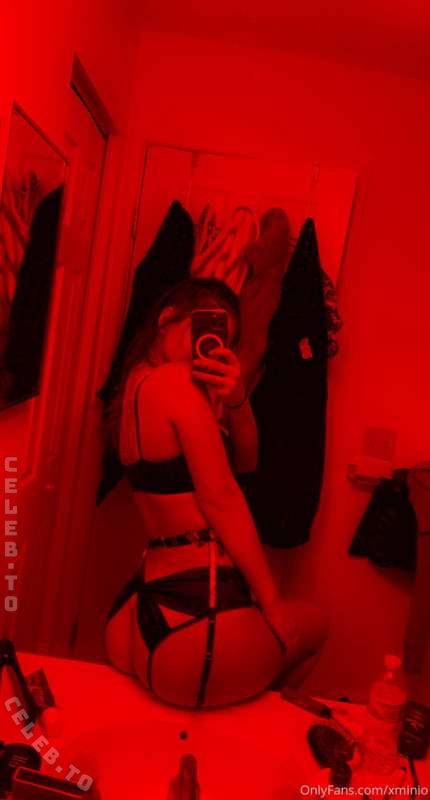 Amxnduh nude photo 11