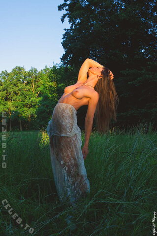 An Gi nude photo 3