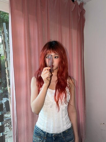 An Yujin nude photo 26