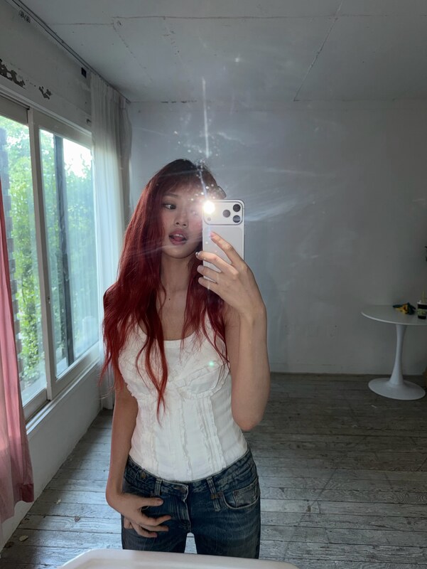 An Yujin nude photo 11