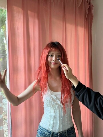 An Yujin nude photo 23