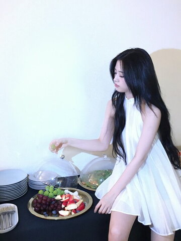 An Yujin New (9 photos)