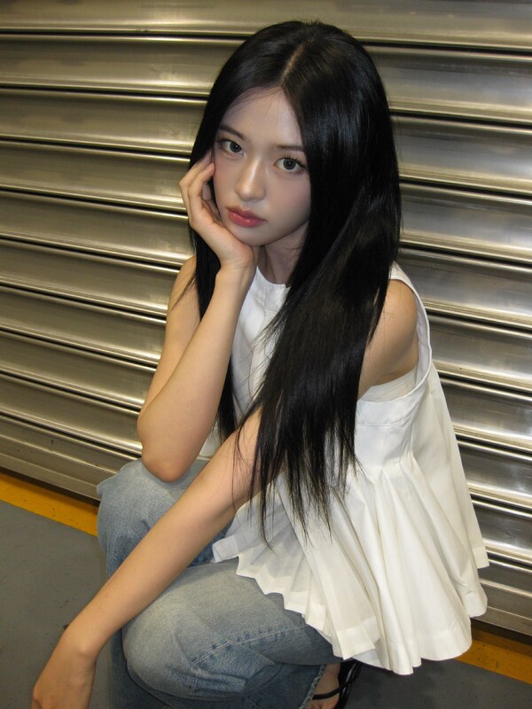 An Yujin nude photo 7