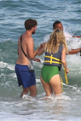 Ana De Armas nude photo 60