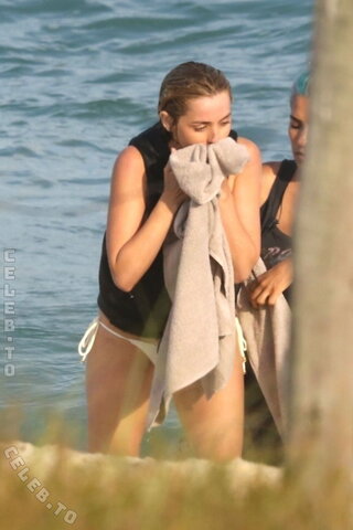 Ana De Armas nude photo 146