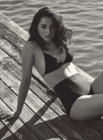 Ana De Armas nude photo 44